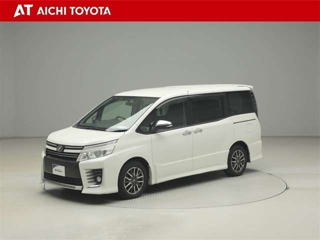 Toyota Voxy 2