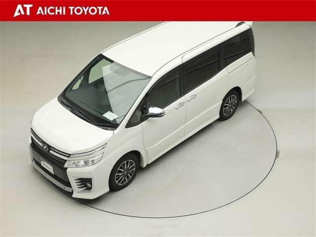 Toyota Voxy 10
