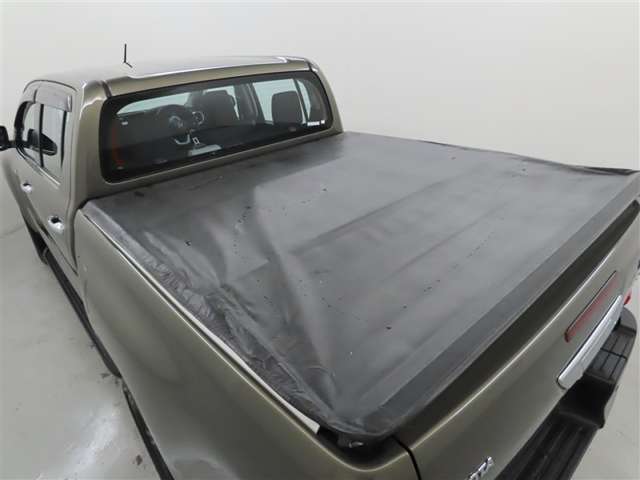Toyota Hilux 4