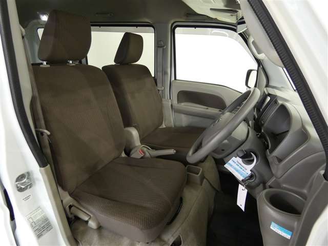 Nissan NV100 Clipper 12