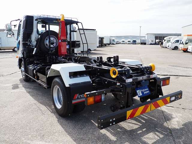 Mitsubishi Fuso Fighter 7
