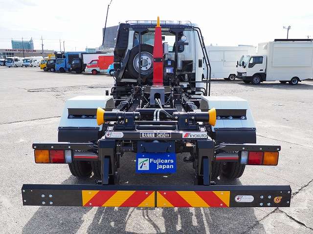 Mitsubishi Fuso Fighter 8