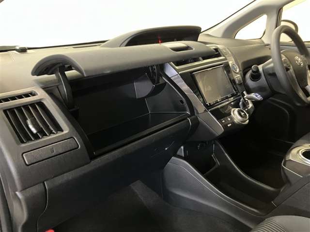 Toyota Prius α 10