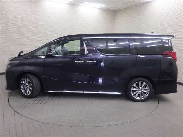 Toyota Alphard 5