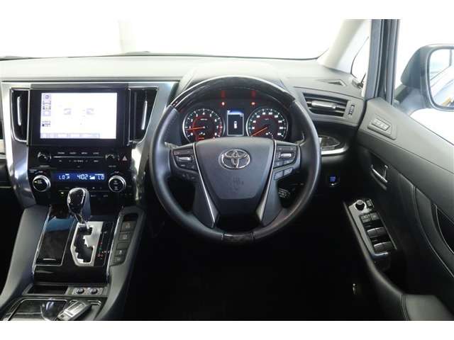 Toyota Alphard 5