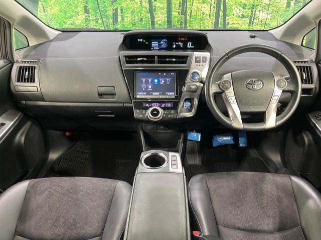 Toyota Prius α 2