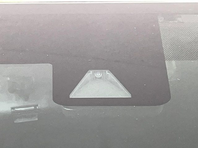 Toyota Prius α 5