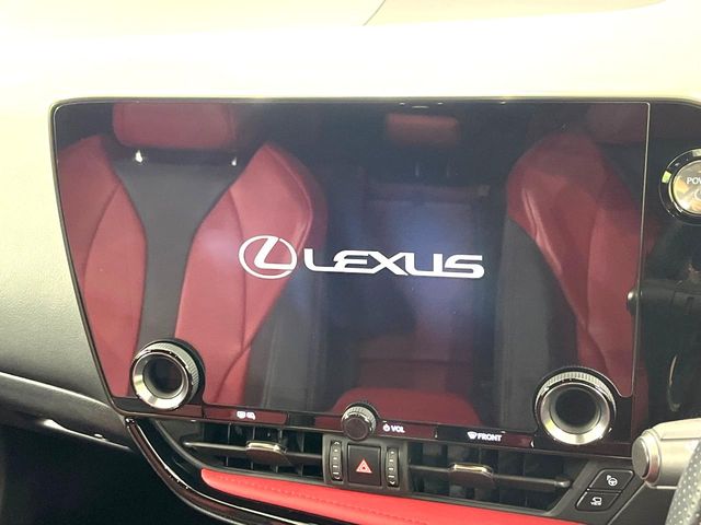 Lexus NX 4