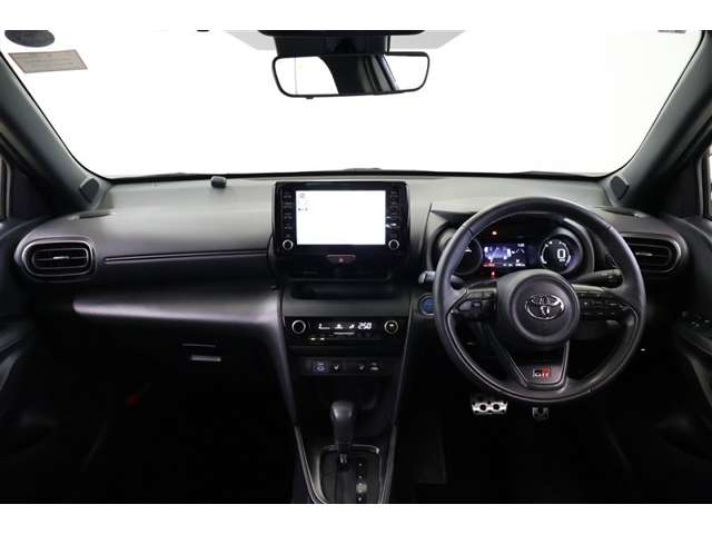 Toyota Yaris Cross 4