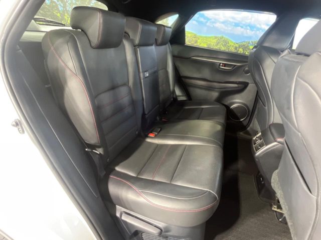 Lexus NX 9