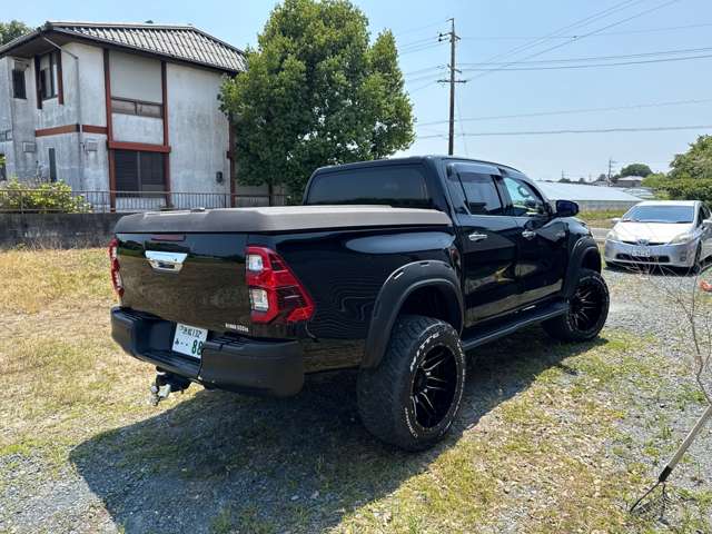 Toyota Hilux 6