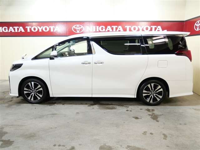 Toyota Alphard 2