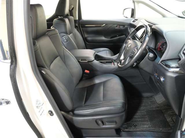Toyota Alphard 8