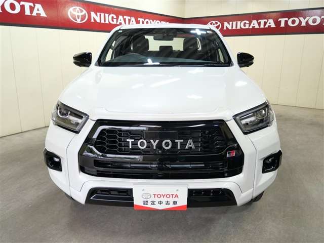 Toyota Hilux 4