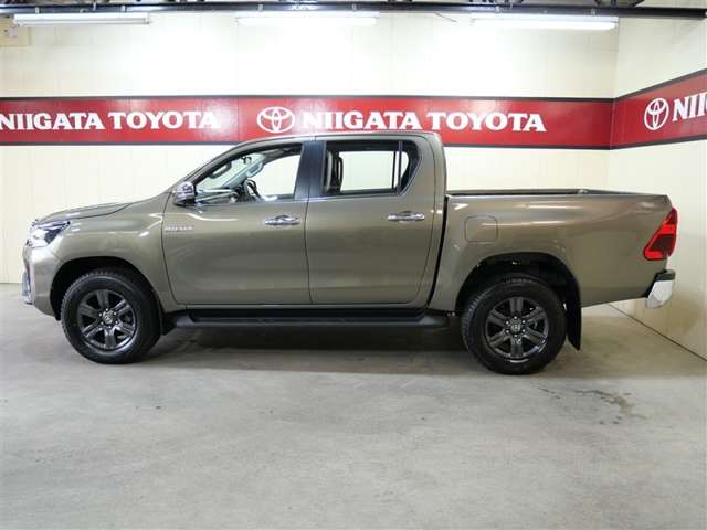 Toyota Hilux 2