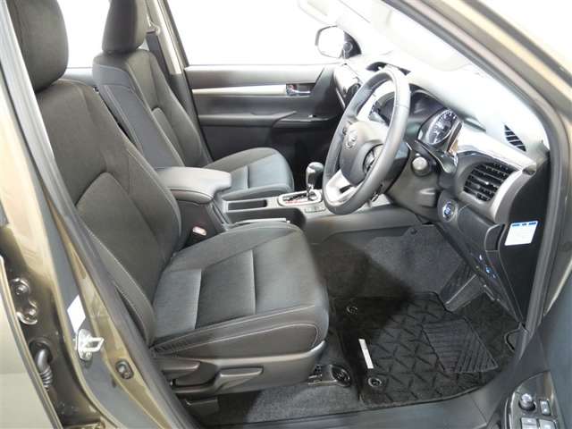 Toyota Hilux 9