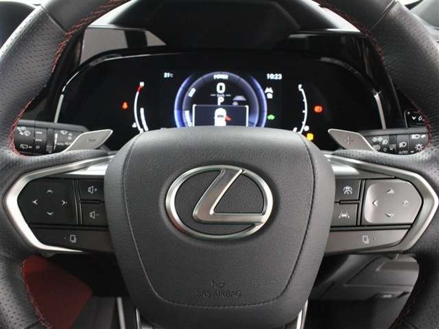 Lexus NX 9
