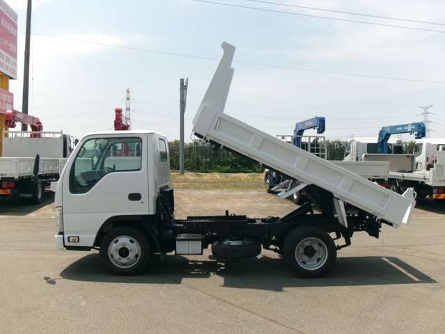 Isuzu Elf 4