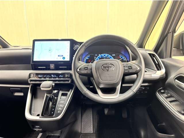 Toyota Noah 8