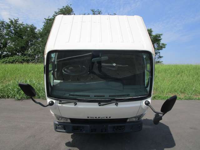 Isuzu Elf 7
