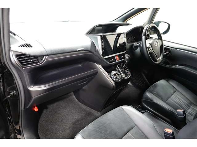 Toyota Esquire 10