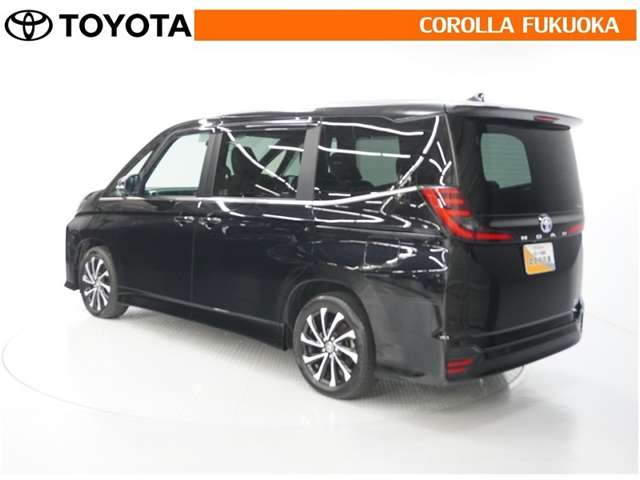 Toyota Noah 7