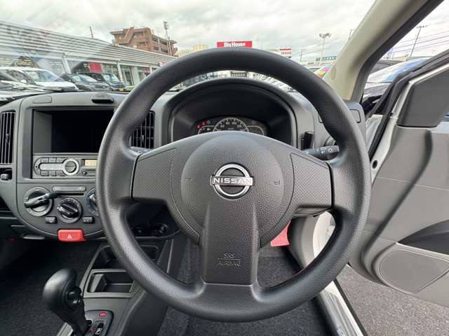 Nissan AD 9