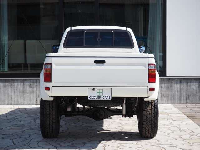 Toyota Hilux 11
