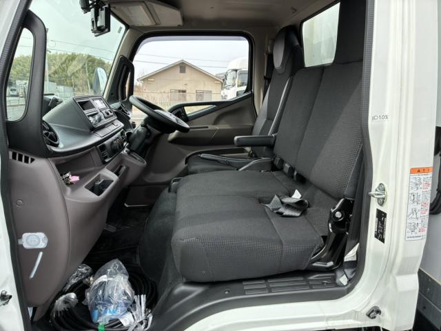 Mitsubishi Fuso Canter 11