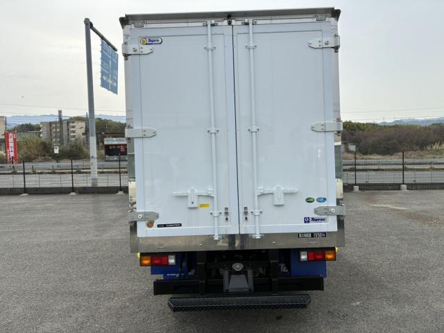 Mitsubishi Fuso Canter 8