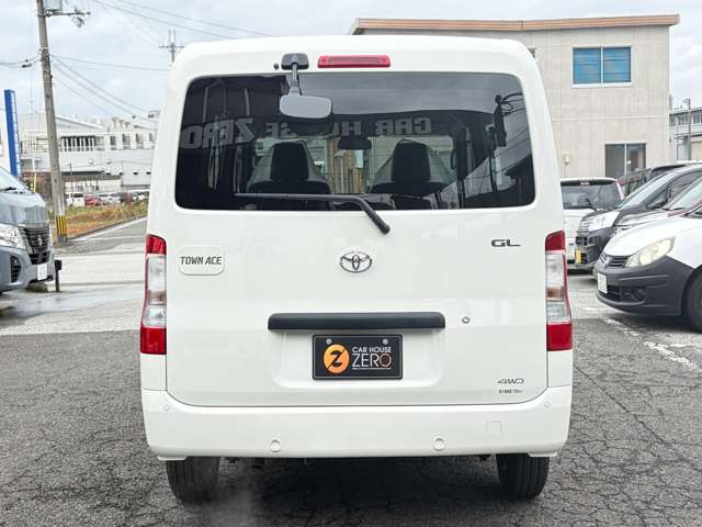 Toyota Town Ace Van 11