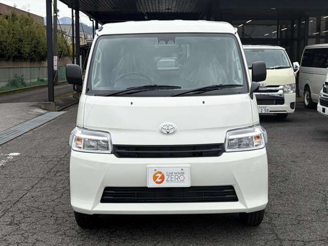 Toyota Town Ace Van 8