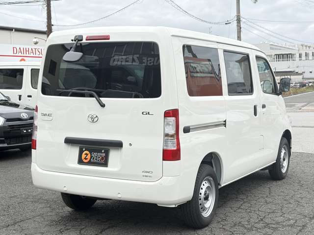Toyota Town Ace Van 10