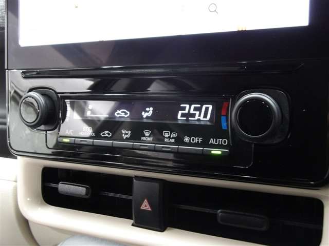 Toyota Sienta 7