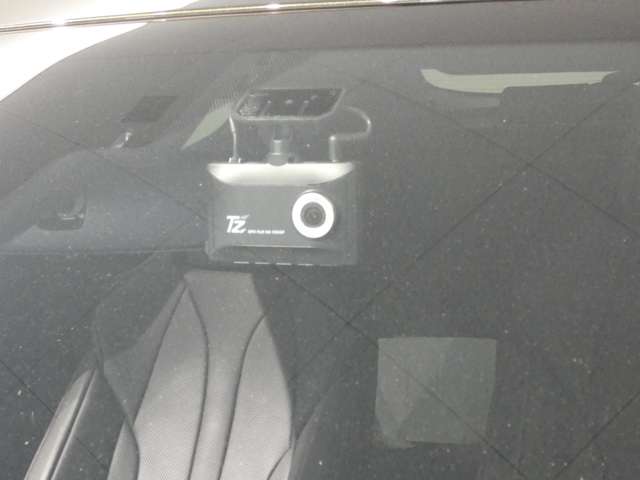 Lexus UX 9
