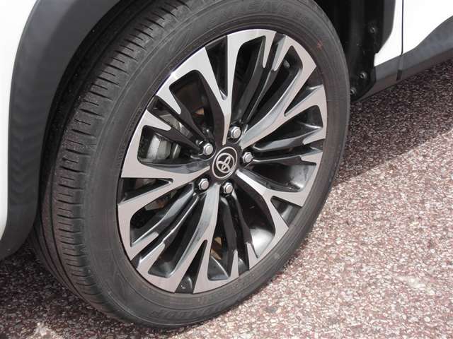Toyota Yaris Cross 8