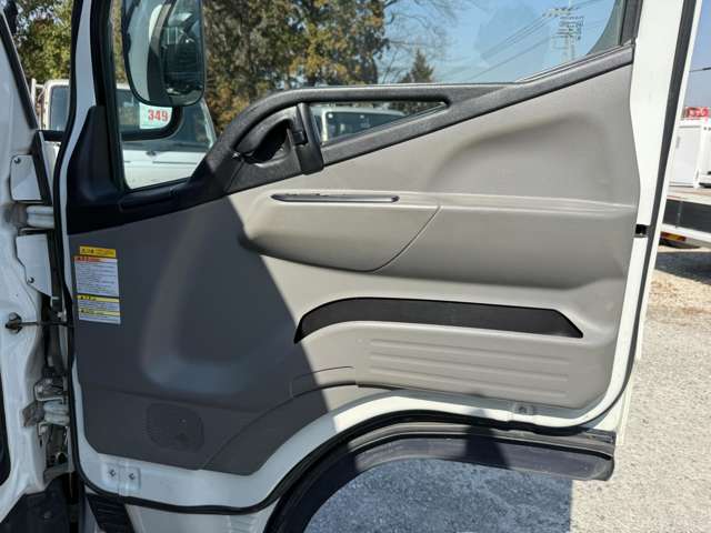 Mitsubishi Fuso Canter EX 8