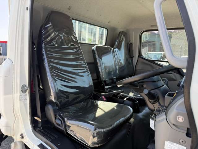 Mitsubishi Fuso Canter EX 10