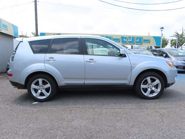 Mitsubishi Outlander 7