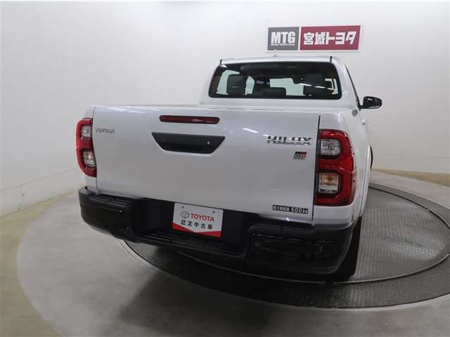 Toyota Hilux 11
