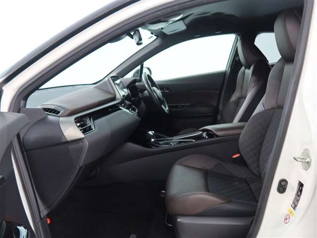 Toyota C-HR 11