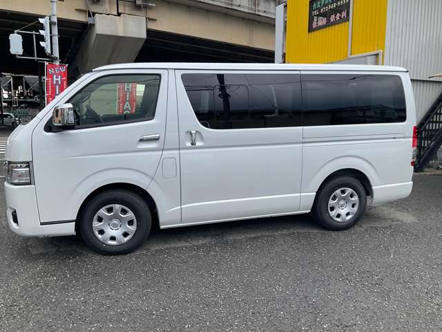 Toyota Hiace Van 2