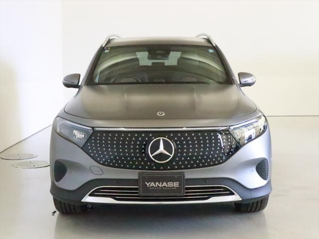 Mercedes-Benz EQB 2