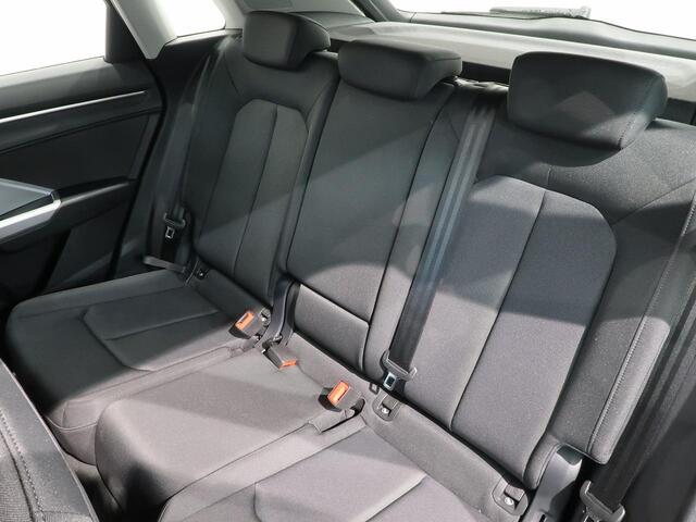Audi Q3 12
