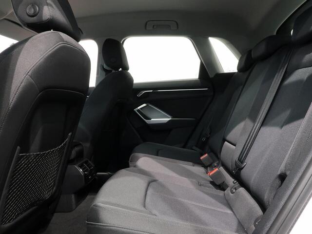 Audi Q3 9