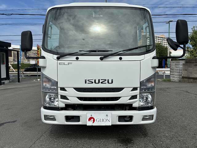 Isuzu Elf 2