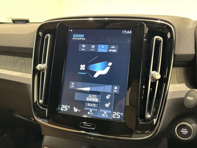 Volvo XC40 12