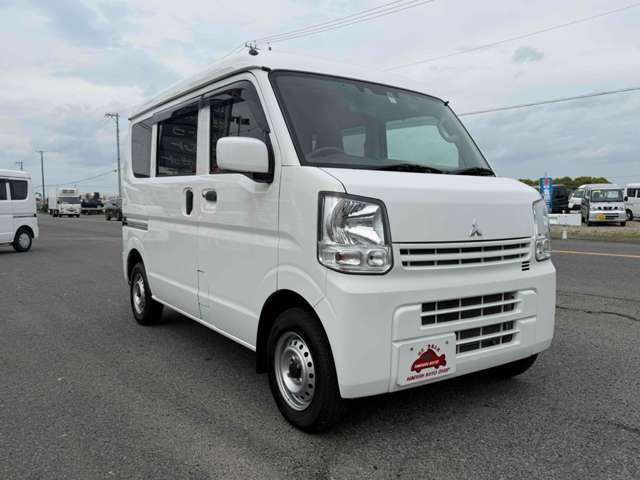Mitsubishi Minicab Van 3