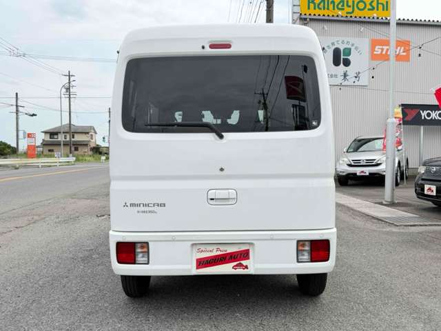 Mitsubishi Minicab Van 6