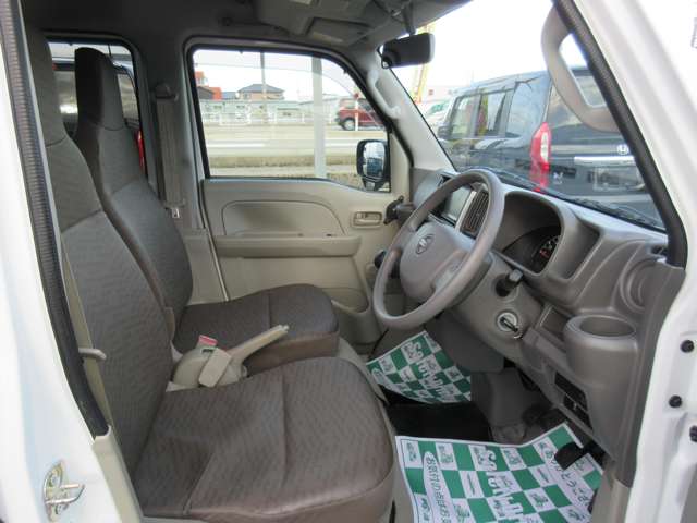 Nissan NV100 Clipper 11